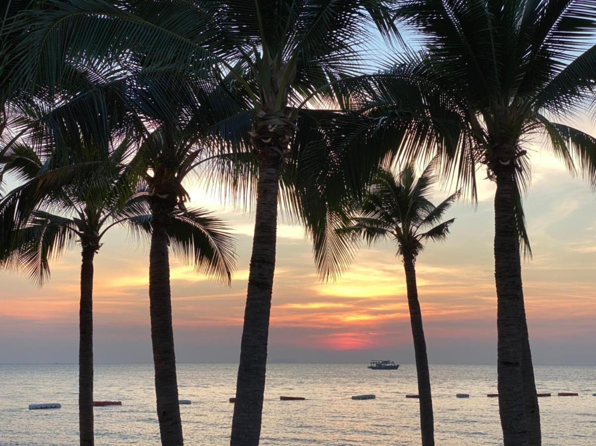 Luxurious Apartment On Jomtien Beach Road 외부 사진