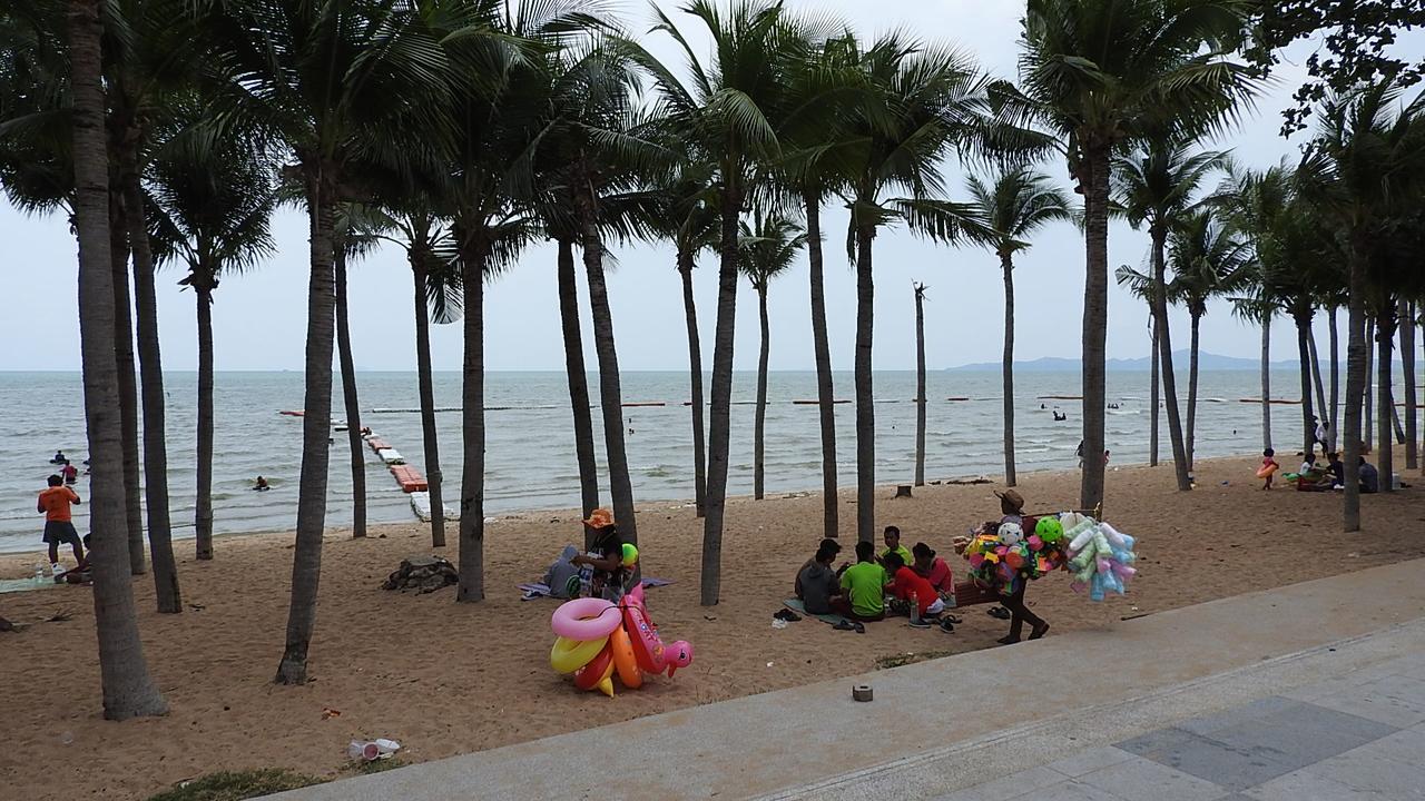 Luxurious Apartment On Jomtien Beach Road 외부 사진